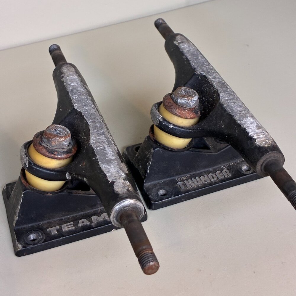 Team Thunder Skateboard Trucks Axle Width 7 5/8 - Hanger Size 5 1/2